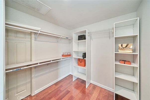 Interior, Walk-in Closets, Wood Texture Flooring