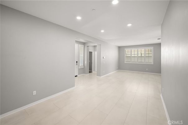 Empty room, Interior, Recessed Lighting
