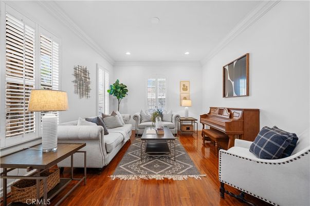 Interior, Living room, Piano, Recessed Lighting, Wood Texture Flooring