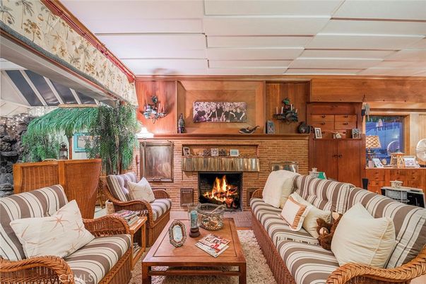 Fireplace, Interior, Living room