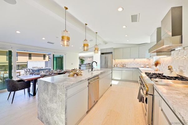 Dining room, Interior, Kitchen, Pendant Lights, Recessed Lighting, Stainless Steel Appliances, Wood Texture Flooring