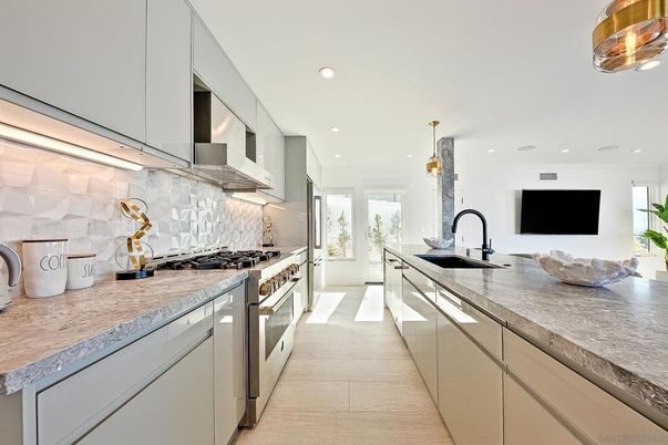 Interior, Kitchen, Pendant Lights, Recessed Lighting, Stainless Steel Appliances