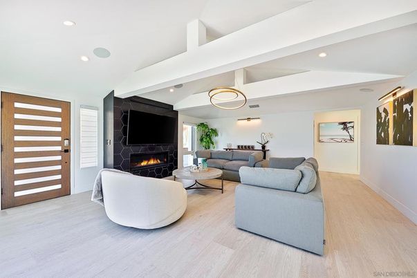 Fireplace, Interior, Living room, Pendant Lights, Recessed Lighting, Wood Texture Flooring