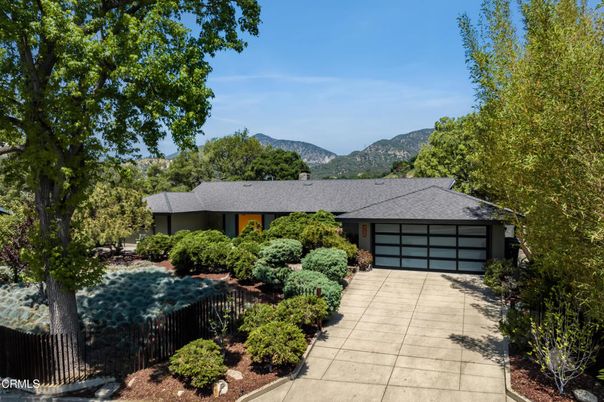 Attached, Exterior, Facade, Modern