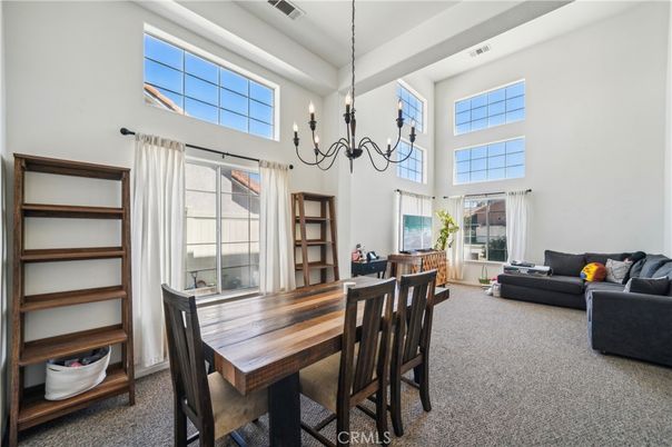 Chandelier, Dining room, Interior, Living room