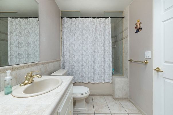 Bathroom, Interior, Tile Countertops