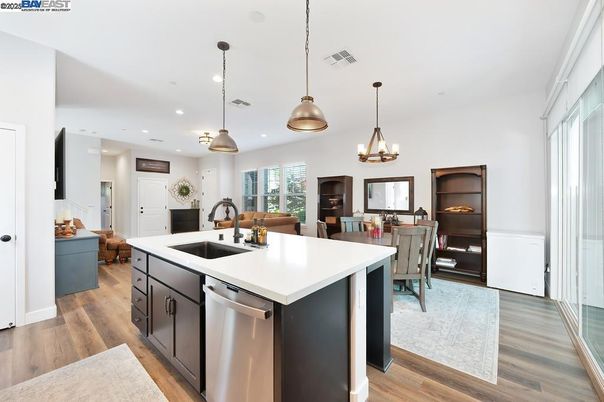 Dining room, Interior, Kitchen, Pendant Lights, Recessed Lighting, Wood Texture Flooring