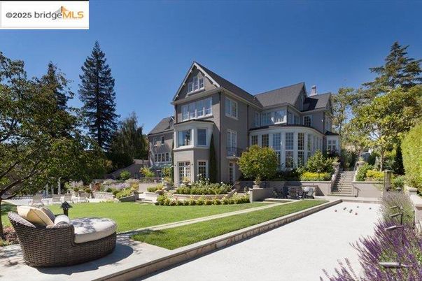 Backyard, Exterior, Facade, Queen Anne Victorian