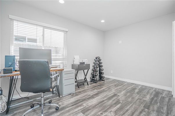 Home Office, Interior, Recessed Lighting, Wood Texture Flooring