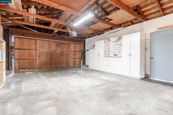 Garage, Interior, Wooden Beams, Wooden Ceilings