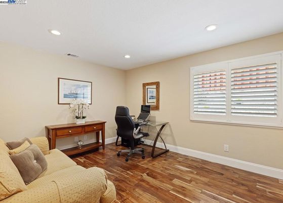 Home Office, Interior, Recessed Lighting, Wood Texture Flooring