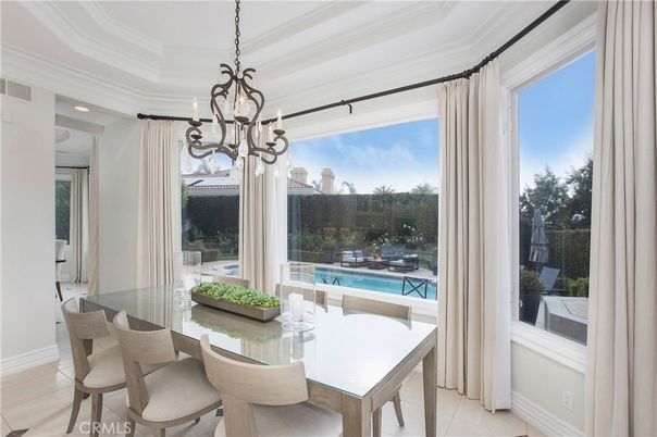 Chandelier, Dining room, Interior