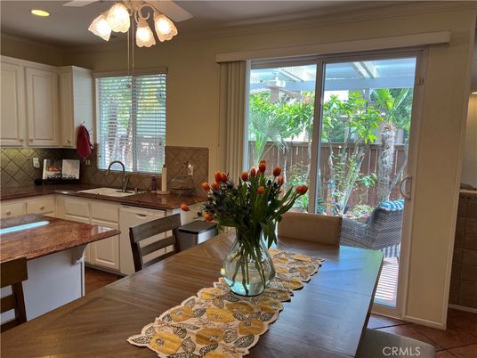 Dining room, Interior, Kitchen, Recessed Lighting