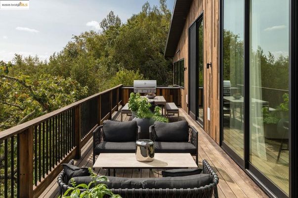 Exterior, Wood Texture Flooring