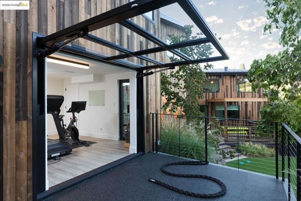 Exterior, Fitness Equipment