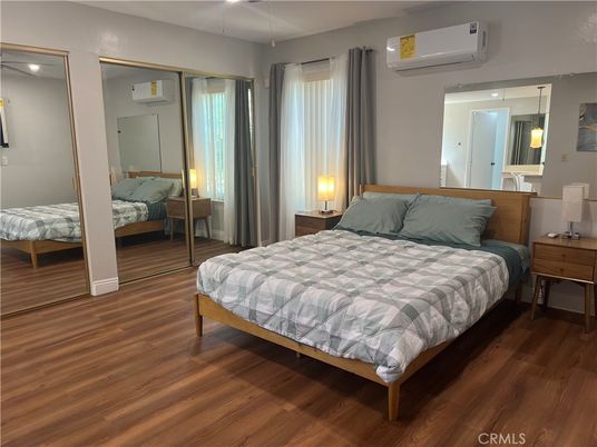 Bedroom, Interior, Pendant Lights, Wood Texture Flooring