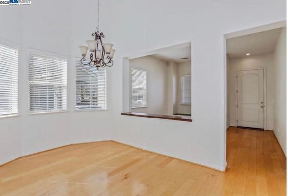 Chandelier, Empty room, Interior, Wood Texture Flooring
