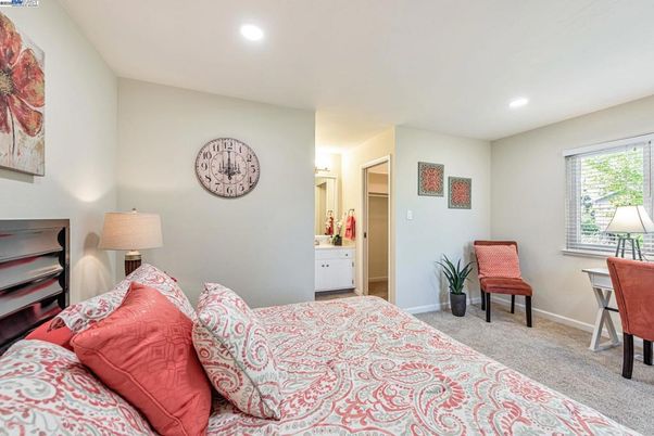 Bedroom, Interior, Recessed Lighting