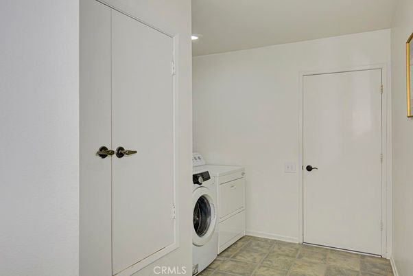 Interior, Recessed Lighting, Washer