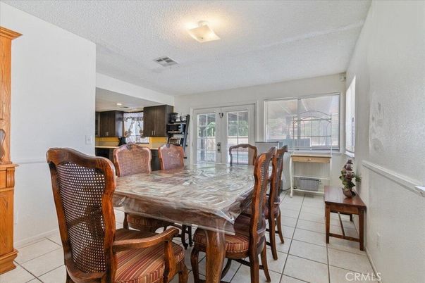 Dining room, Interior