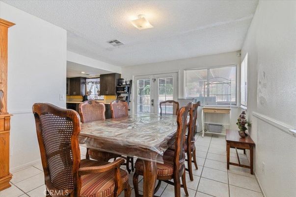 Dining room, Interior