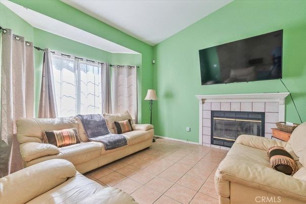 Fireplace, Interior, Living room