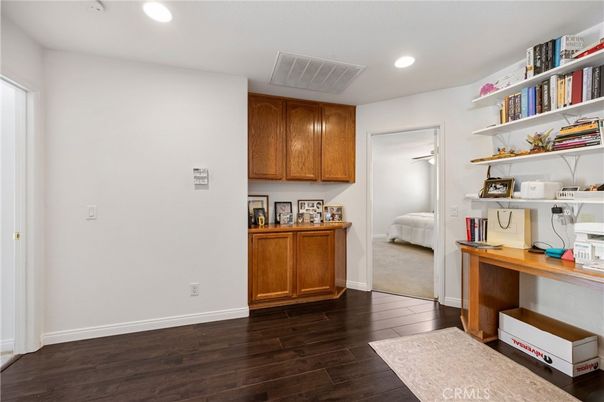 Home Office, Interior, Recessed Lighting, Wood Texture Flooring