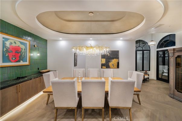 Chandelier, Dining room, Interior, Recessed Lighting, Wood Texture Flooring