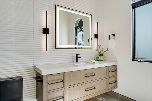 Bathroom, Interior, Tile Countertops