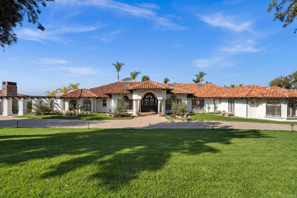Backyard, Exterior, Facade, Spanish Mediterranean