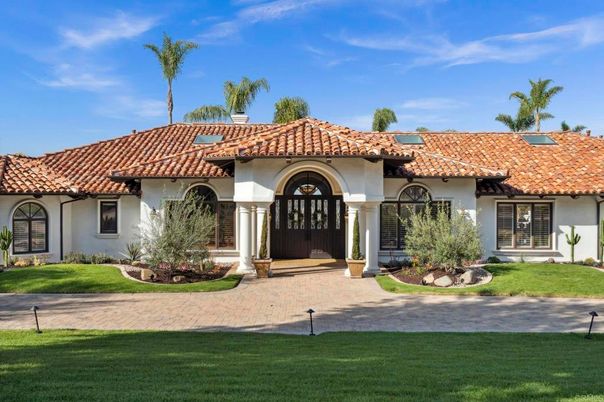 Exterior, Facade, Spanish Mediterranean