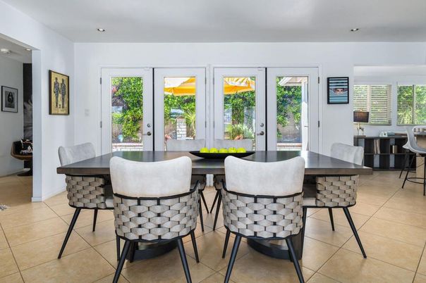 Dining room, Interior, Recessed Lighting