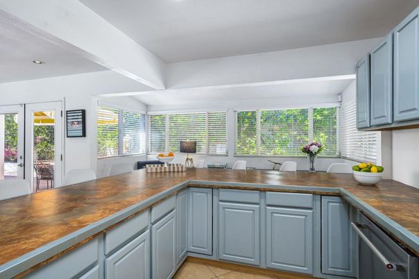 Dining room, Interior, Kitchen, Recessed Lighting