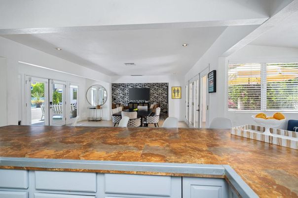 Dining room, Interior, Recessed Lighting