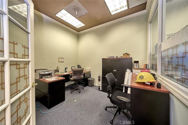 Home Office, Interior