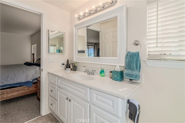 Bathroom, Bedroom, Dual Sink Vanities, Interior