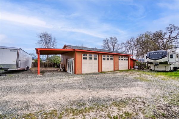 Backyard, Detached Garage, Exterior