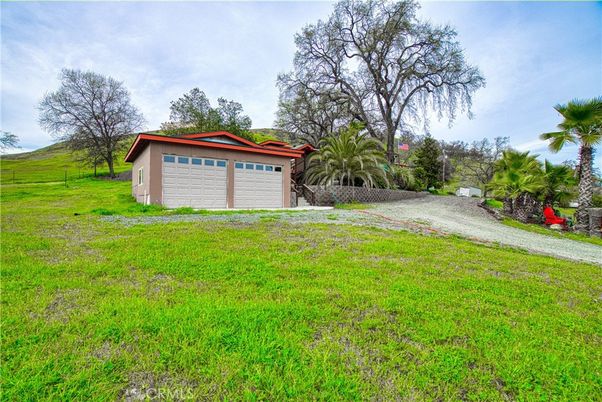 Backyard, Detached Garage, Exterior