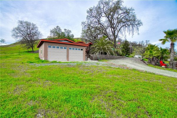 Backyard, Detached Garage, Exterior