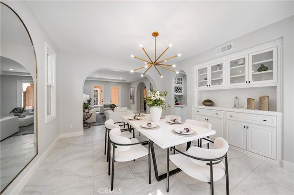Dining room, Interior, Living room, Pendant Lights, Recessed Lighting