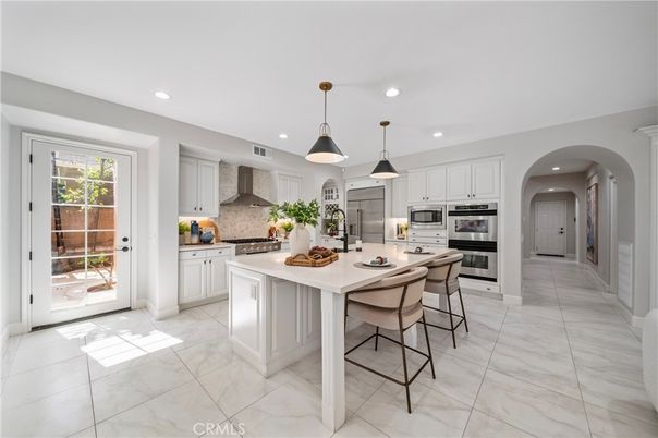 Interior, Kitchen, Pendant Lights, Recessed Lighting, Stainless Steel Appliances