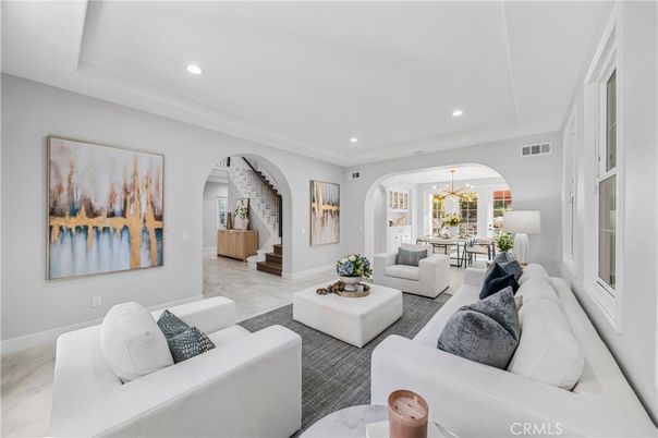 Chandelier, Dining room, Interior, Living room, Recessed Lighting