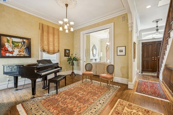Interior, Pendant Lights, Piano, Recessed Lighting, Wood Texture Flooring