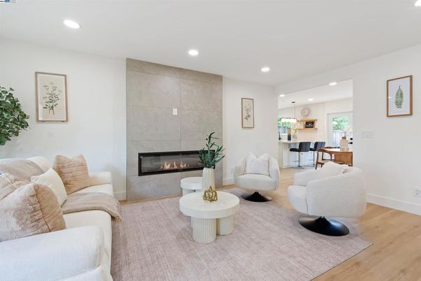 Fireplace, Interior, Living room, Pendant Lights, Recessed Lighting, Wood Texture Flooring