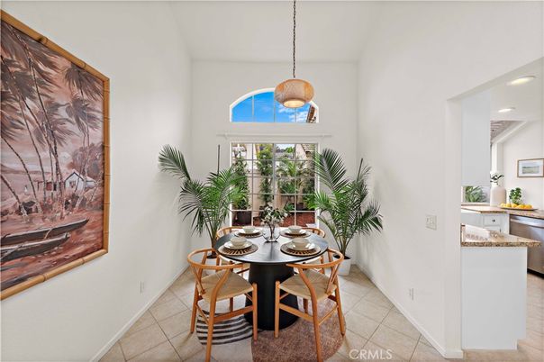 Dining room, Interior, Pendant Lights, Recessed Lighting