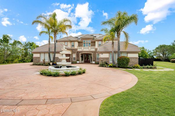 Attached, Backyard, Exterior, Facade, French Provincial