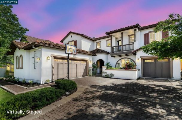 Attached, Exterior, Facade, Spanish Mediterranean