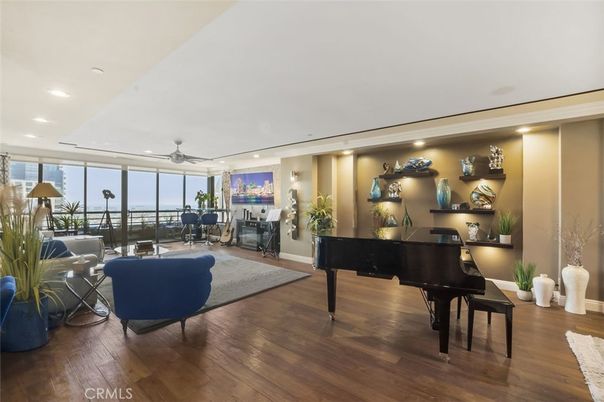 Interior, Living room, Piano, Recessed Lighting, Wood Texture Flooring