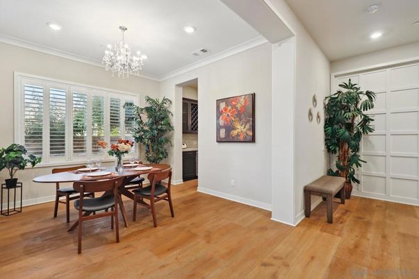 Chandelier, Dining room, Interior, Recessed Lighting, Wood Texture Flooring