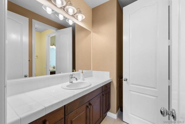 Bathroom, Interior, Tile Countertops
